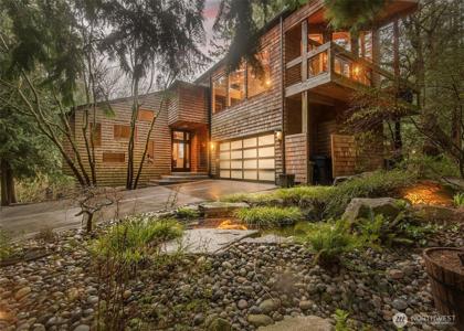 6724 Marine View