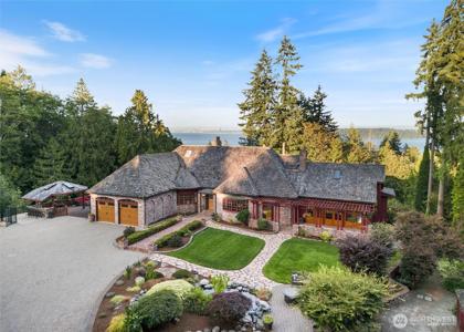 1381 Alaska SE