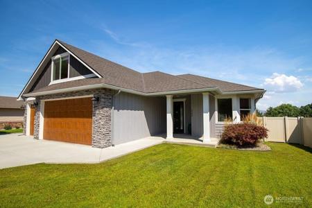 1703 Brambling Brae