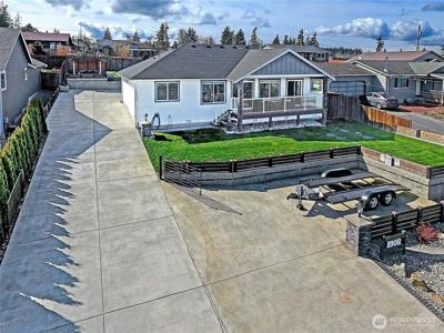 1906 East Camano
