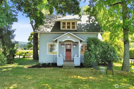 4749 Chuckanut