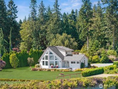 2597 Camano
