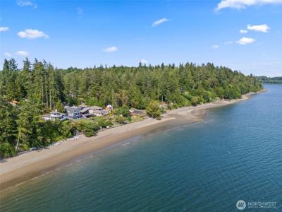 211 Totten Shores