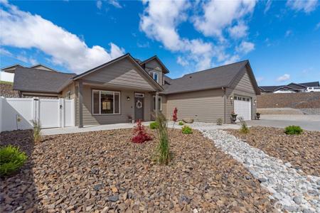 834 Autumn Crest