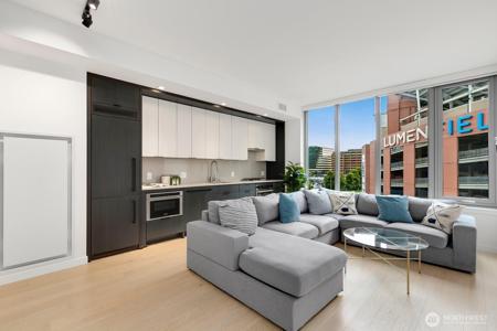 590 1st S