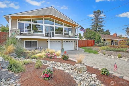 1490 Country Club