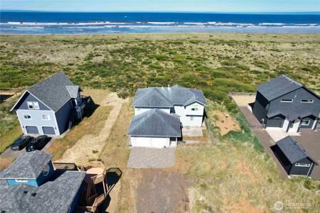 1115 Ocean Shores SW