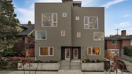 6544 44th SW