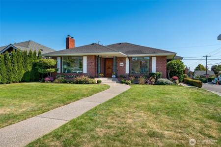 931 Hoyt