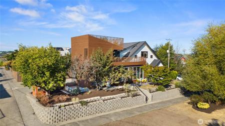2821 21st S