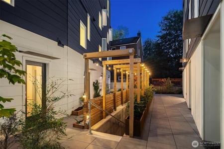 631 13th E