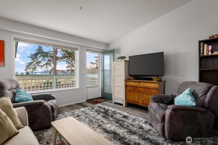 485 Bayshore