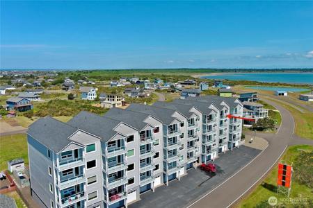 401 Westport View SW