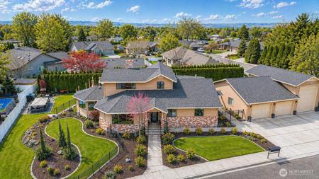 1343 Highland