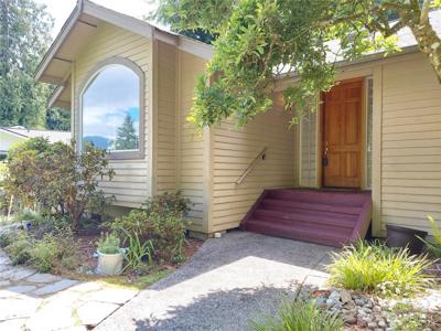 4824 Columbus