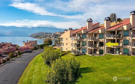 100 Lake Chelan Shores