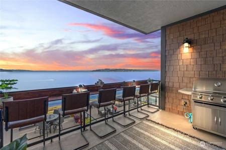4907 Main