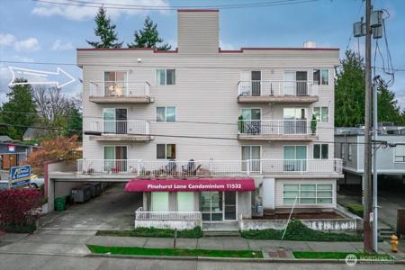 11532 15th NE