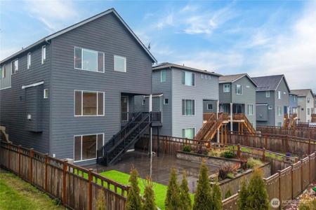 33260 Glacier SE