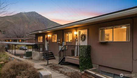 1815 Number 2 Canyon Rd.