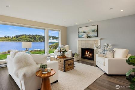 428 Harborview SE