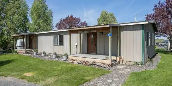 3095 Road E.5 NE