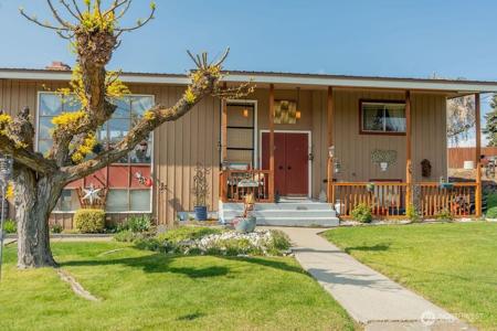 609 13th NE