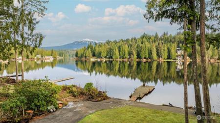 1405 Lake Roesiger