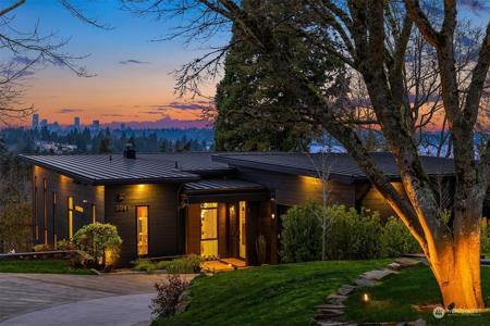 2061 82nd SE