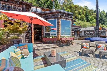 92 Salmon Beach