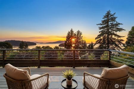 1002 Chuckanut