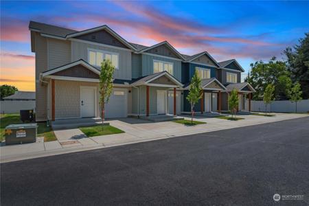 1030 Finch