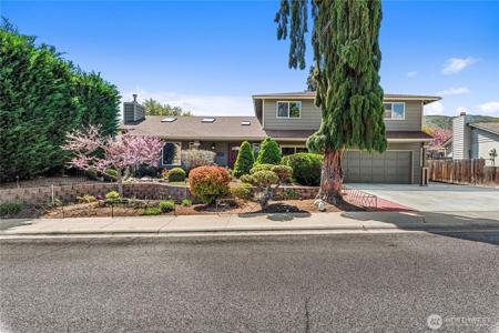 1707 Lexington Pl.