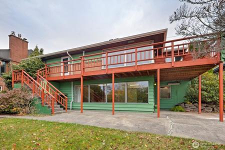 5624 37th SW
