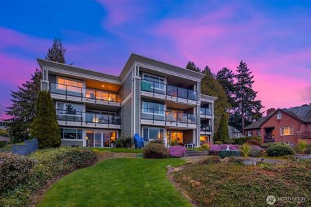 6620 Lake Washington NE