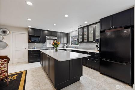 3515 91st E