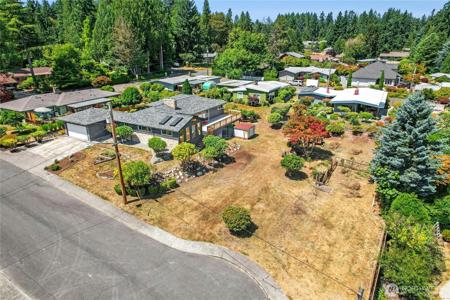 1410 Swallow NW