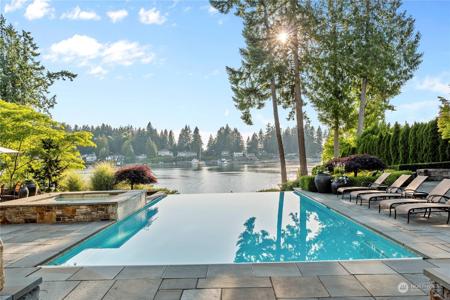 4014 Horsehead Bay NW
