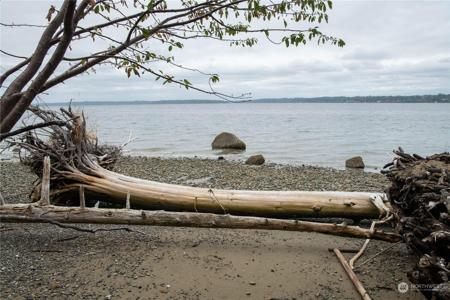6206 Crescent Beach NW