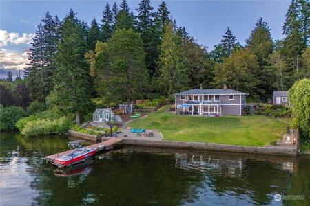 6701 Lake