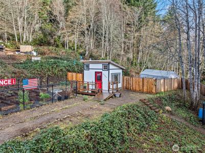 7364 North Shore