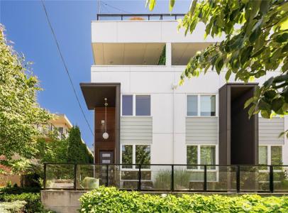 2220 Franklin E