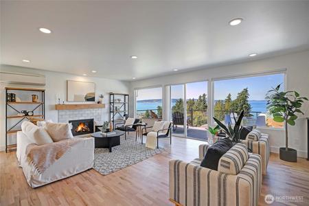 78 Vista Del Mar