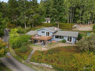 2410 Beach View NW