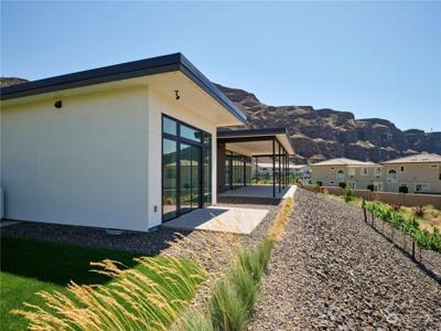 9022 Tendril NW