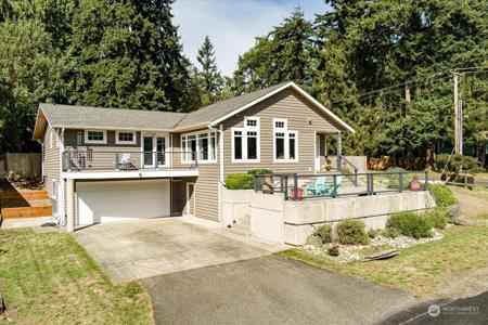 1445 Manor