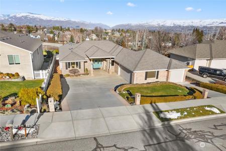 1438 Appleridge