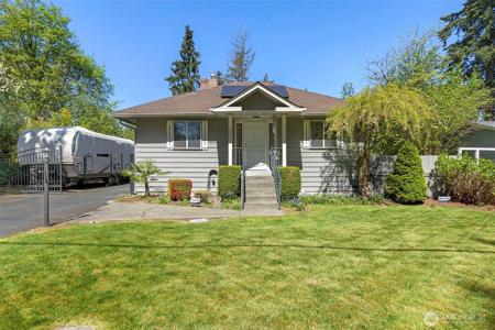 6901 104th E