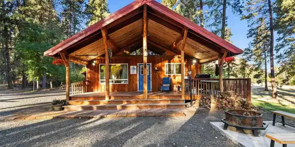 106 Wolf Ridge Lane