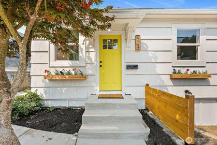923 Pleasant Ave